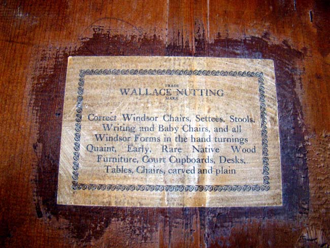 A fine WALLACE NUTTING Comb-Back Windsor Chair, early 20th century — image 2